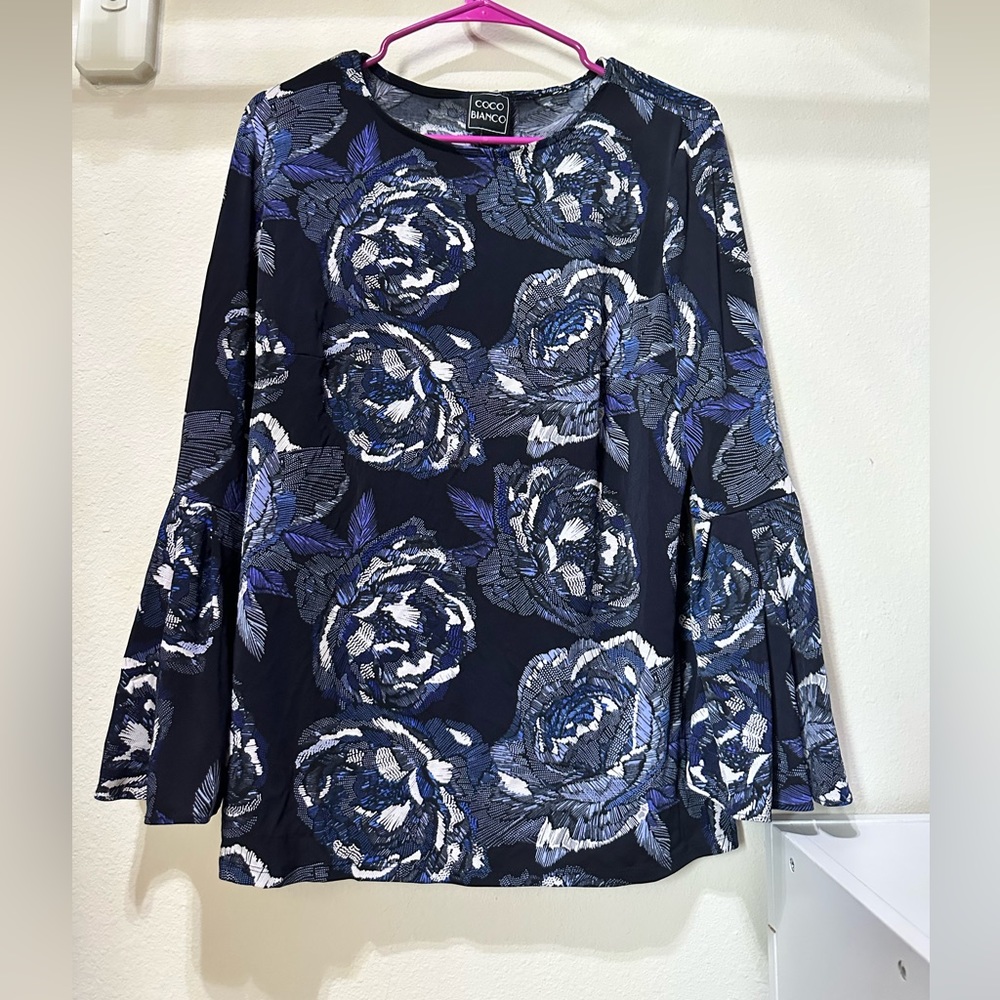 Black and Blue, Floral Print, Size Large, Coco Bianco top